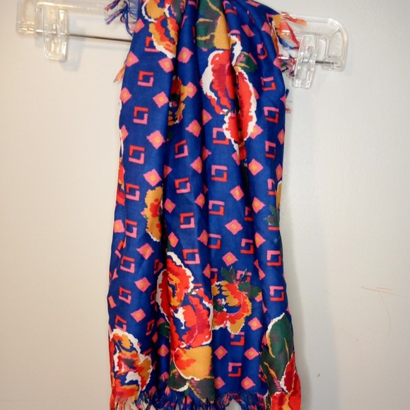 Women's Floral Blue Short Drape Scarf Poncho - Picture 6 of 7
